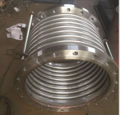 2台1017*496*300矩形金属补偿器发往福州货站