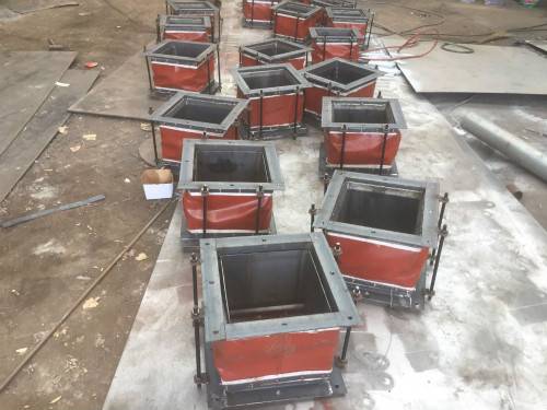 造成非金属织物补偿器出现泄漏的原因