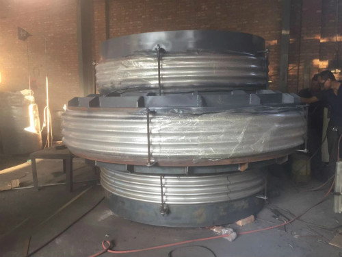 5台直管压力平衡波纹补偿器马上制作完成