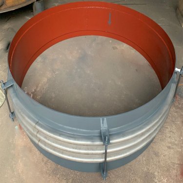 轴向内压式不锈钢波纹管包括轴向内压式波纹管