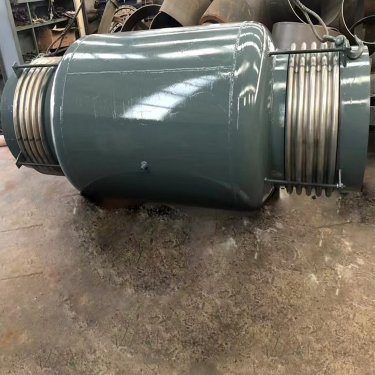 曲管压力平衡式补偿器可以补偿弯曲管段产生的横向位移